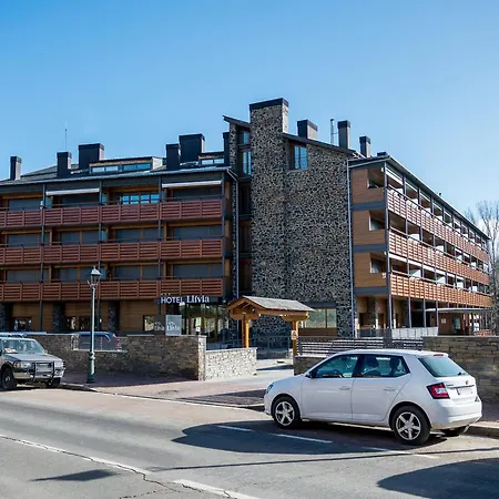 فندق Hotel Llivia 3*