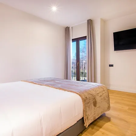 Hotel Llivia 3* ييفيا